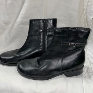 Clarks Black Ankle Boots With Buckle Size 9 M